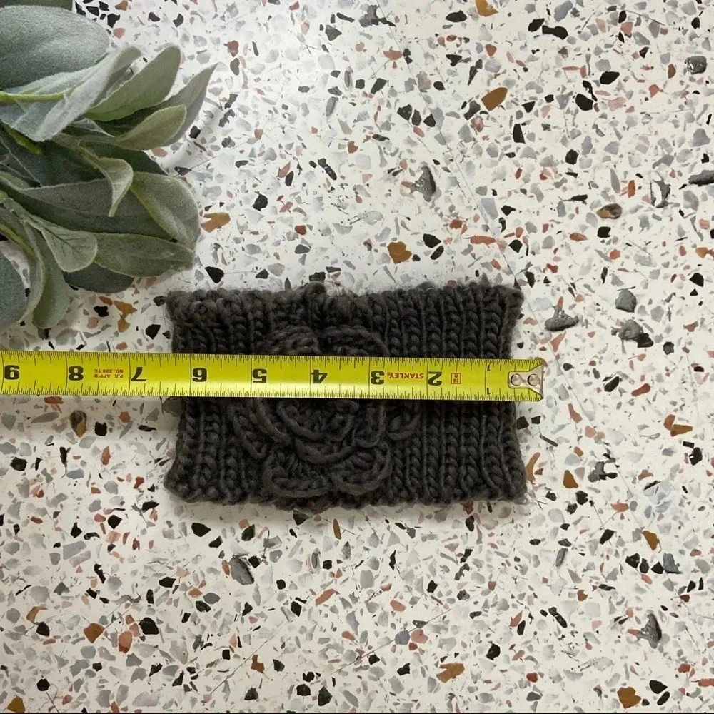 Handmade Knit Floral Headband Gray Winter Ear Warmer Academic Cozy Flower NEW